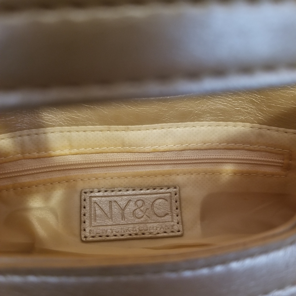 Gold/ Cream Clutch - Picture 5 of 5